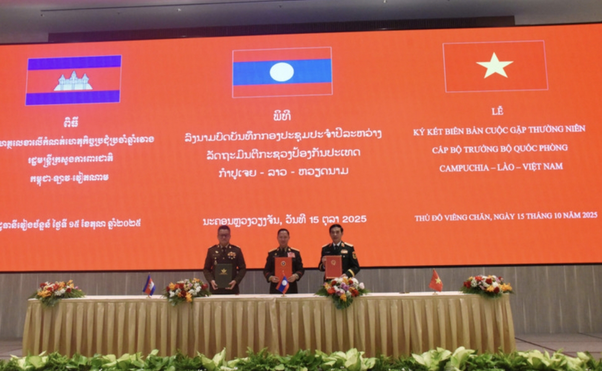 Vietnamese, Lao, Cambodian defence ministers hold annual meeting in Vientiane